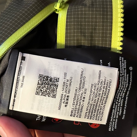 Tatsu/Spring Alpha Arcteryx ski severe conditions shell gortex jacket - Picture 10 of 11